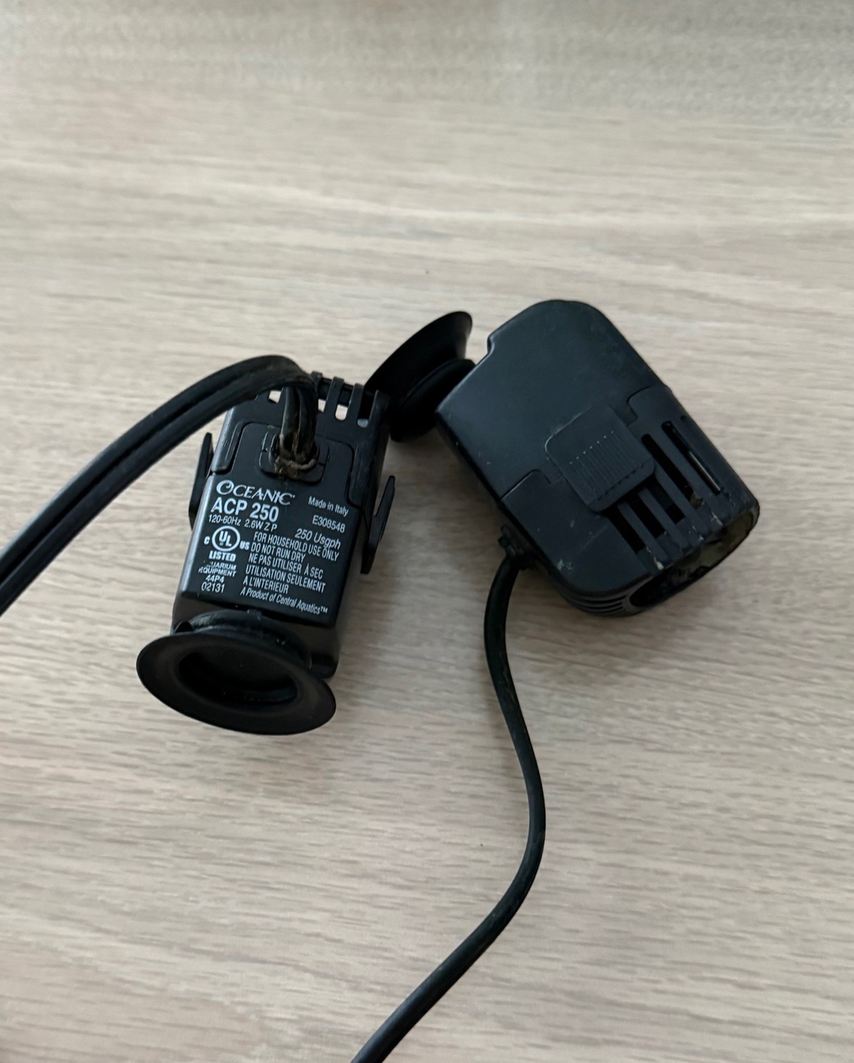 Oceanic & Coralife Circulation Pumps 250gph - Pack of 2 (USED)